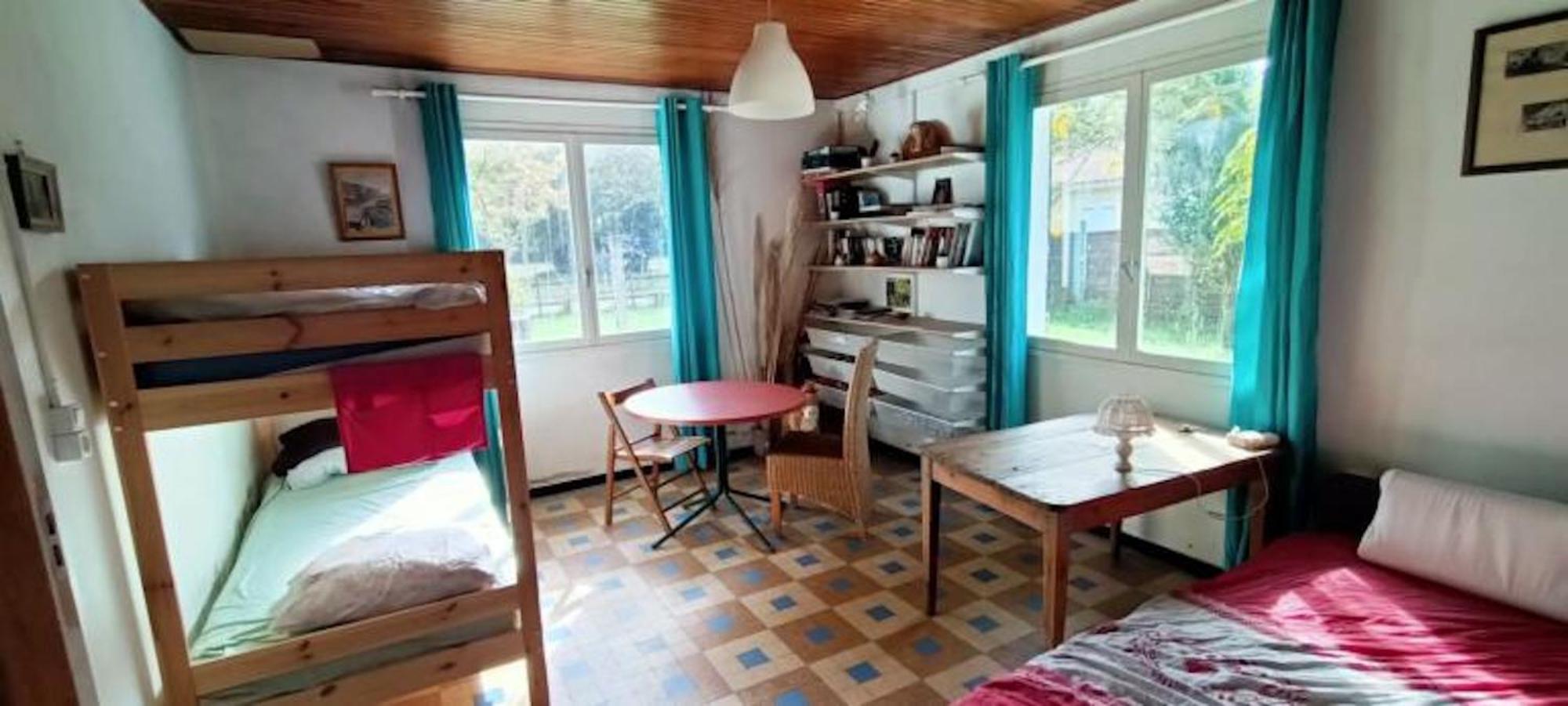 Petite Maison Rustique Et Atypique *